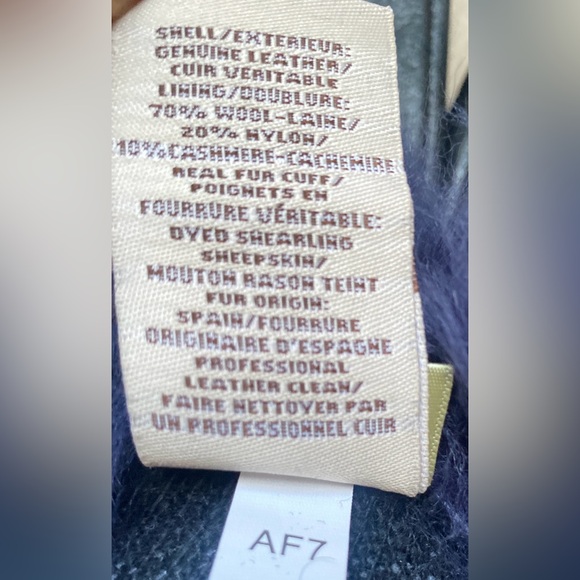 Fownes Brothers Leather Gloves
(NWT) with Fur Cuffs Sz M - Picture 14 of 14